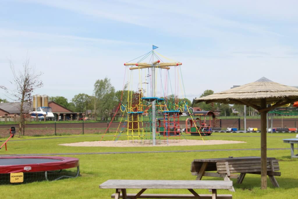 Speeltuin in Voorthuizen Speeltuin en Maisdoolhof Voorthuizen
