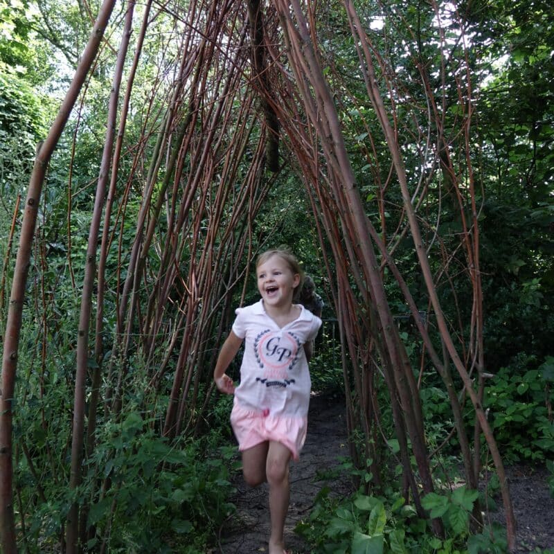 natuurlijk spelen wilgentunnel