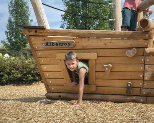 104860-ro720-vanee-europlay-piratenboot-albatros-voorsteven-robinia-klimtoestel-fantasiespel-combinatietoestel-voorsteven-robinia